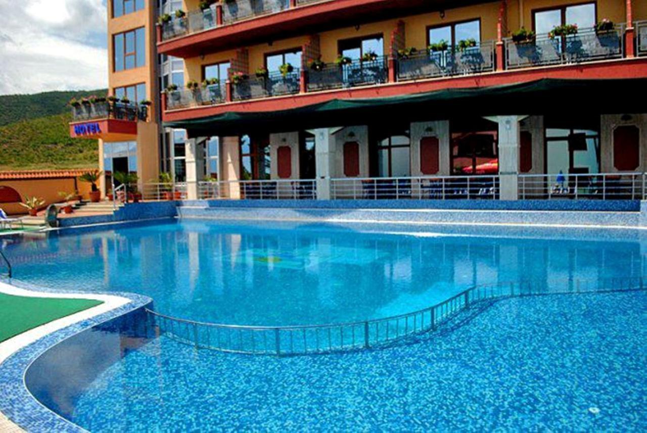 Hotel Lyhnidas Udenisht Exterior photo